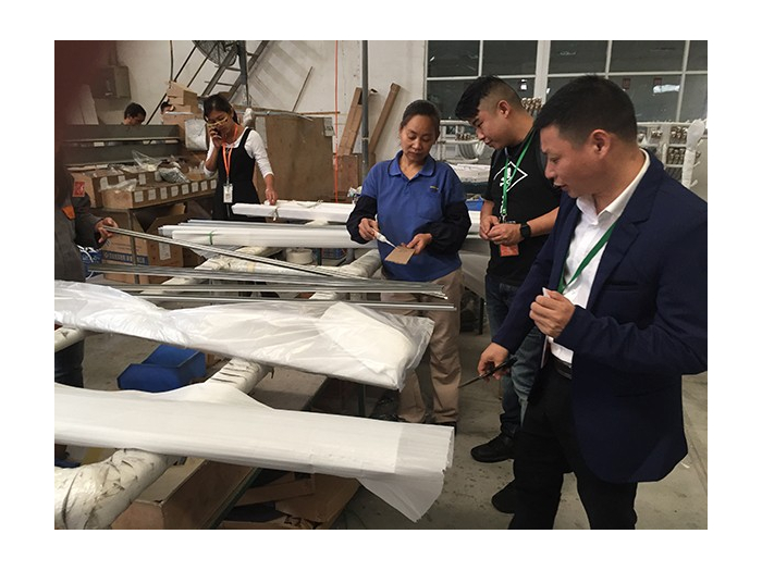 米歌膠水-員工作業(yè)示范